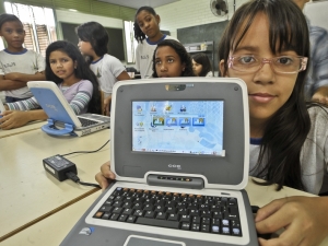 INTERNET EXPLODE: Institutos de pesquisas apontam que 78% dos jovens das regiões metropolitanas e das favelas estão conectados na internet agencia brasil081211_mca4080